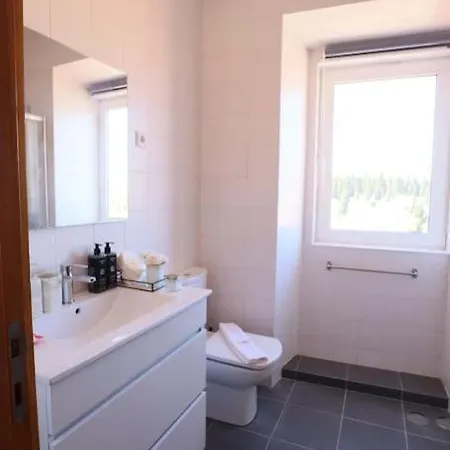 Διαμέρισμα Center Lovely *