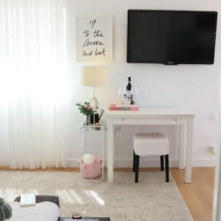 Center Lovely Apartment